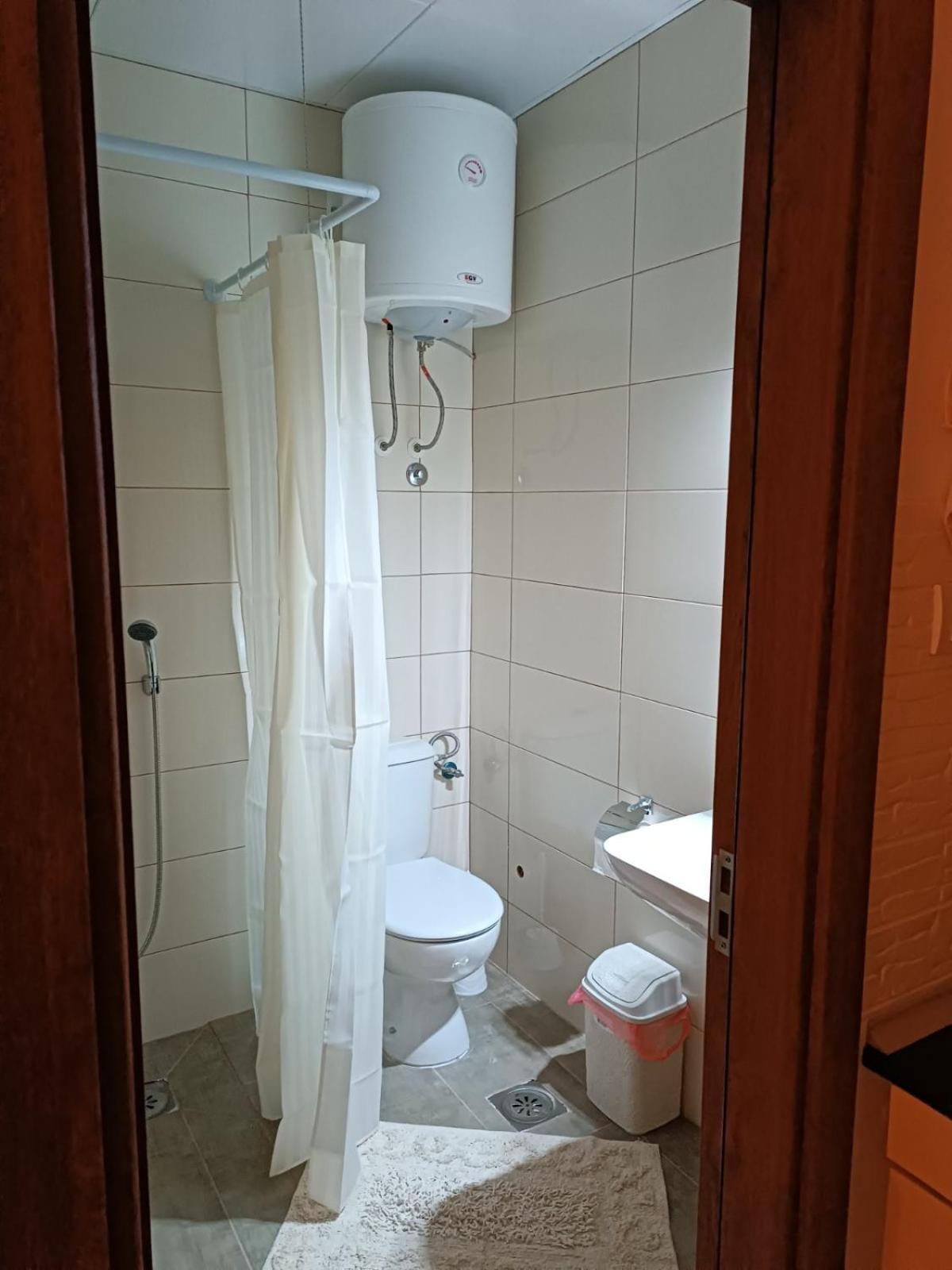 Adamovic Appartement Pirot Buitenkant foto
